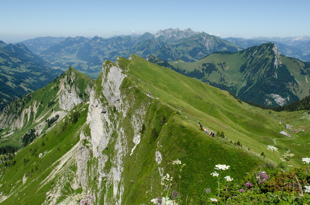 rochers de naye hiking