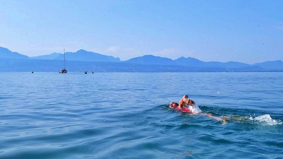 swimmer in lac leman